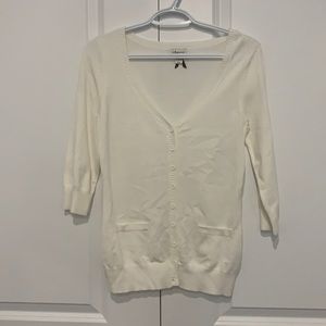 *3 for $21* 
Like new Dynamite cardigan